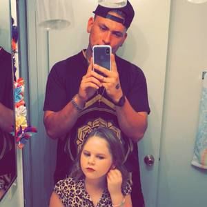 Meet your Posher, Levi